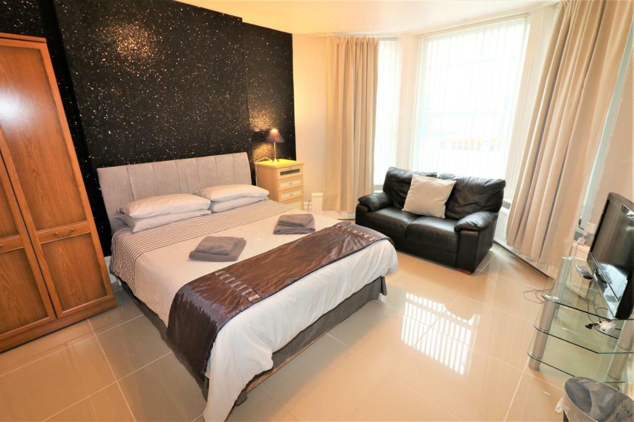 Marley Mansion Apartments - Borough Биркенхед Екстериор снимка